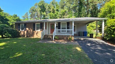 Building Photo - 5023 Hampshire Dr