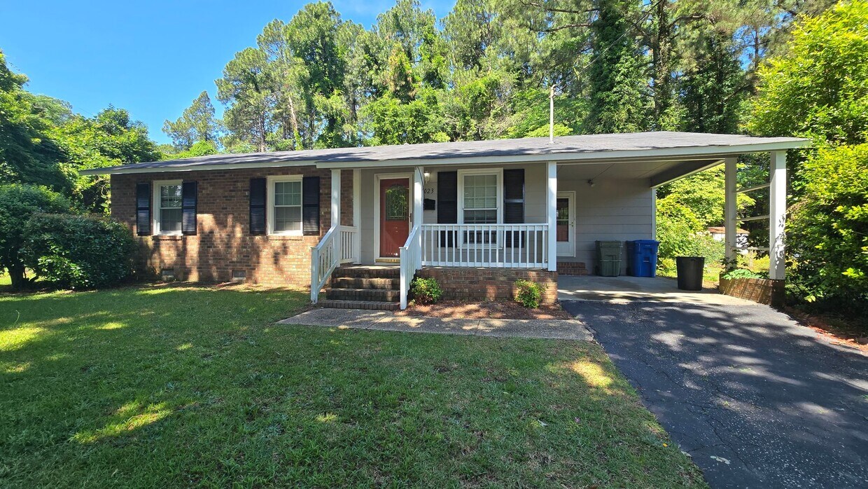 Primary Photo - 5023 Hampshire Dr