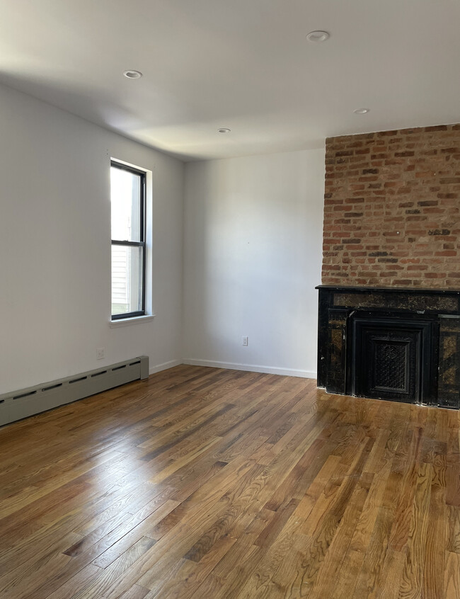 Building Photo - 18-65-65 Grove St