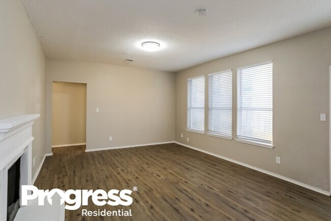 Foto del edificio - 3917 Overlake Dr