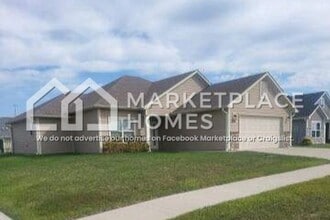 Building Photo - 2520 Lawton Dr
