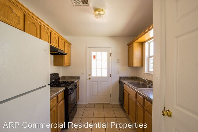 Building Photo - 3 br, 2 bath House - 14121 ROBERT ITUARTE DR