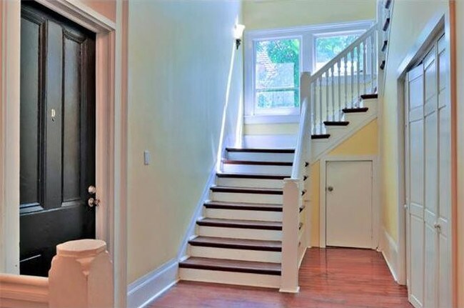 Building Photo - 2512 Magazine St