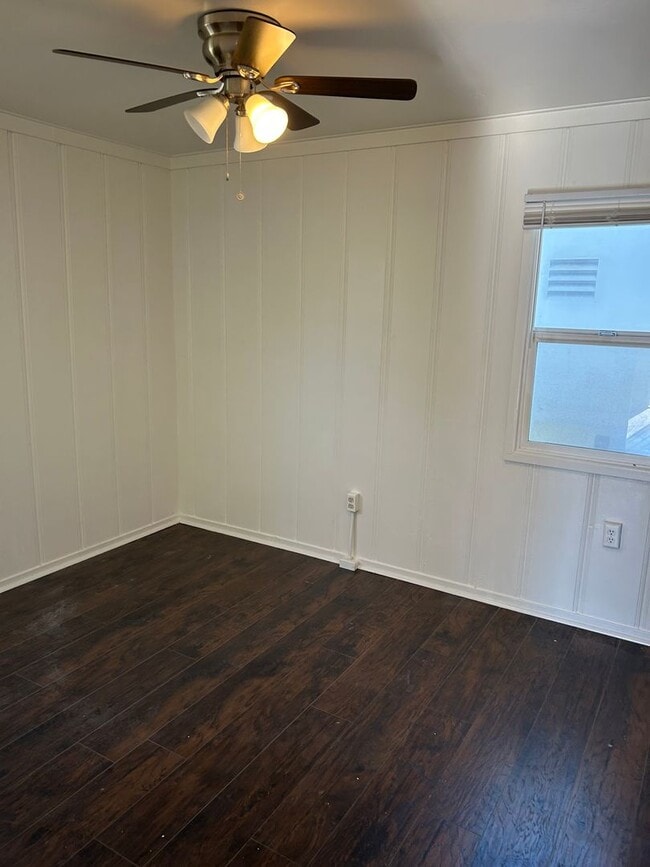 Foto del edificio - Muir (5118-20)