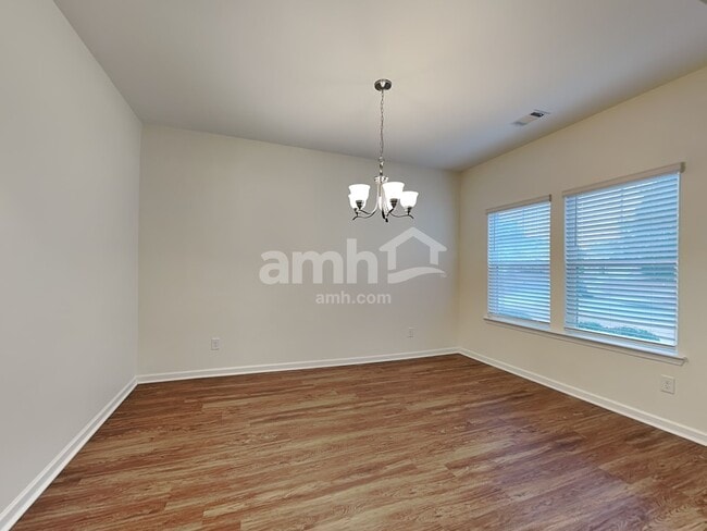 Building Photo - 529 Camp dr