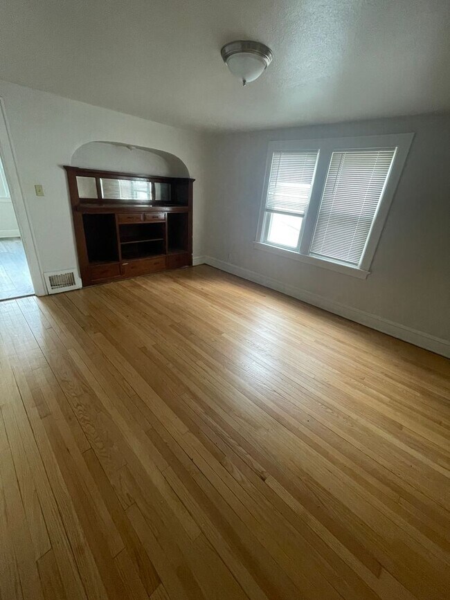 Foto del edificio - 3822 W Mt Vernon Ave