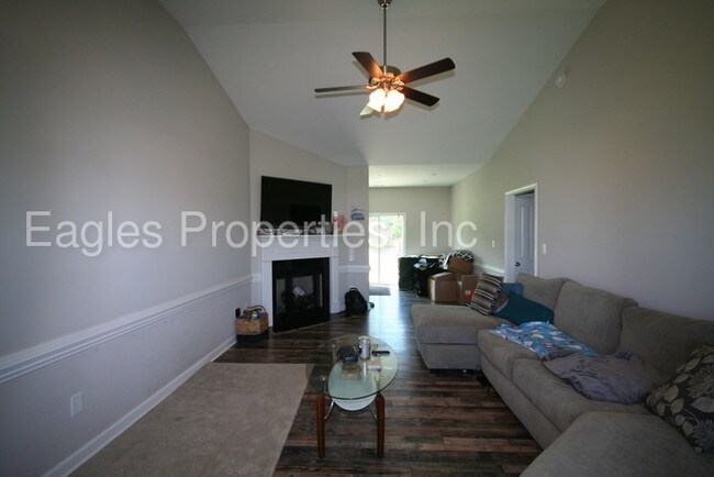 Building Photo - 402 North Landing Drive Goldsboro NC 27534