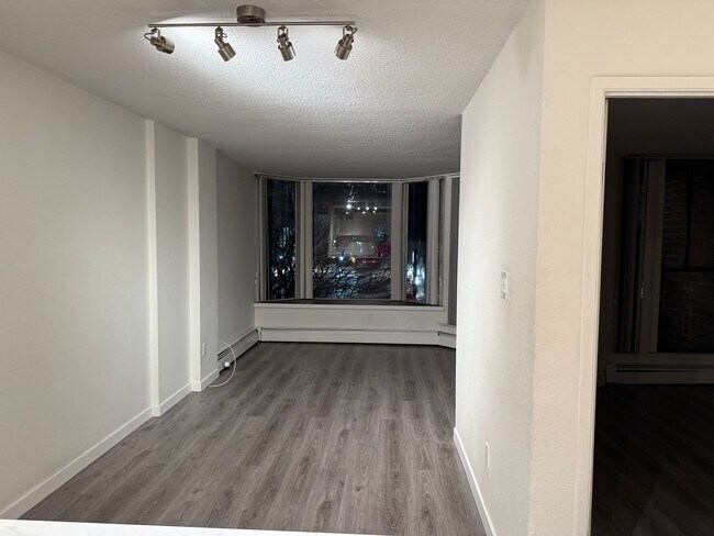 Photo du bâtiment - 950 Drake St