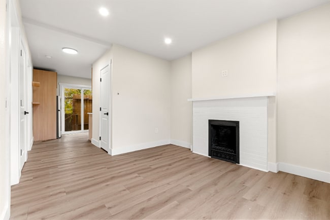 Photo - 706 E Dakota Ave Townhome