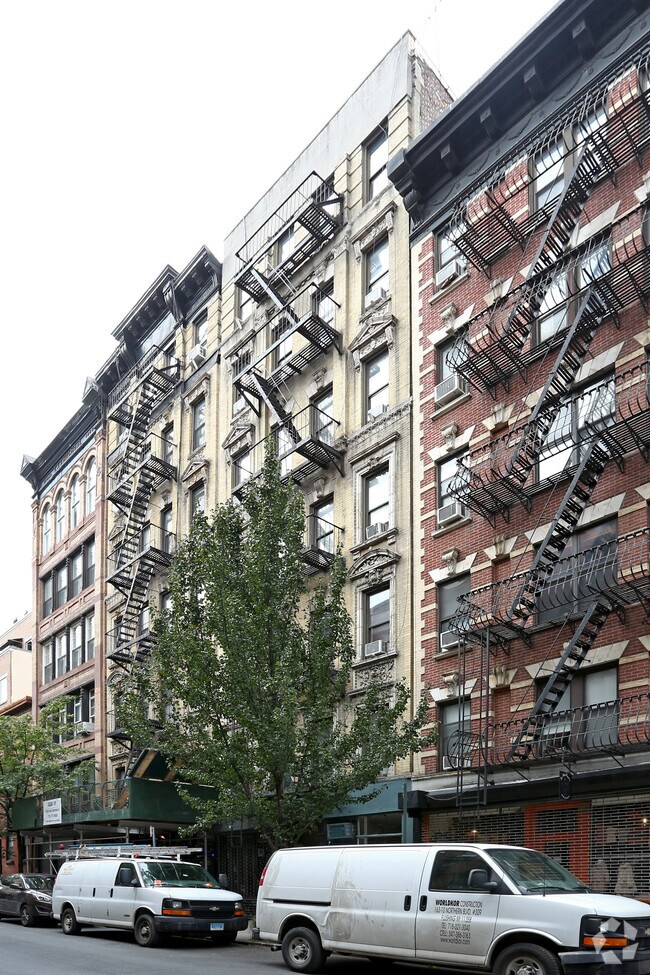 Foto del edificio - 144 Sullivan St
