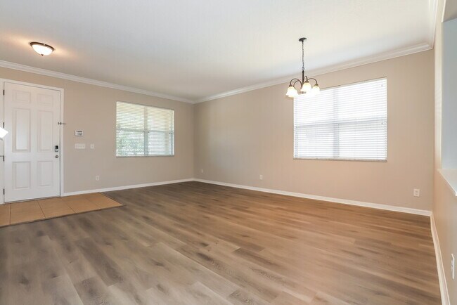 Foto del edificio - 319 Vine Cliff St