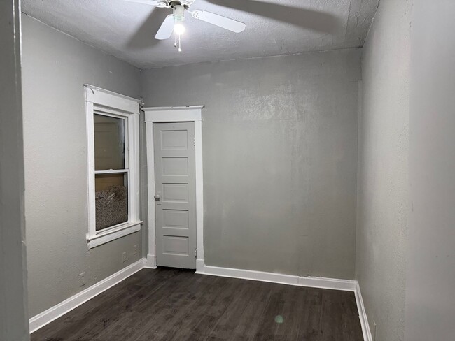 Foto del edificio - 2 Bedroom House - All electric