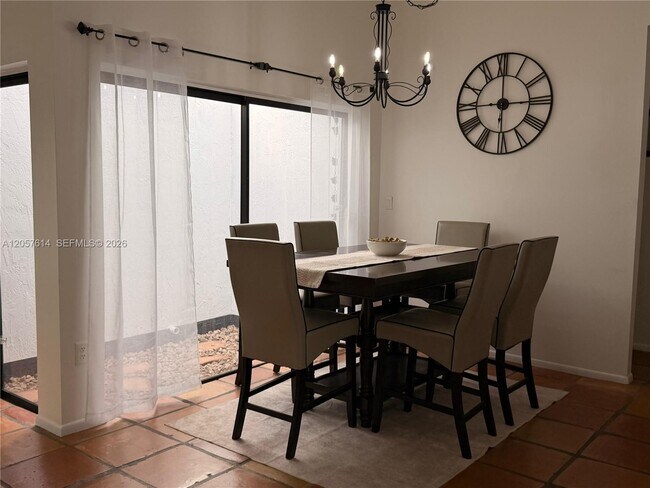 Foto del edificio - 6641 NW 174th Terrace