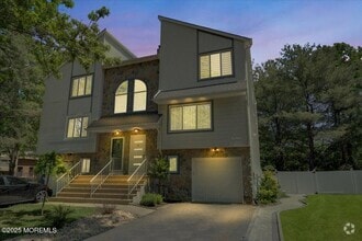 Building Photo - 85 Lone Star Ln