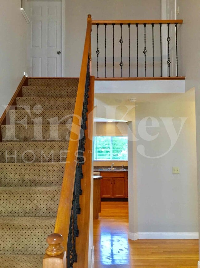 Building Photo - 8560 Elmcreek Ct