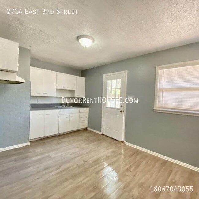 Building Photo - RENT is $725+ Pay $0 deposit at Move-In (S...