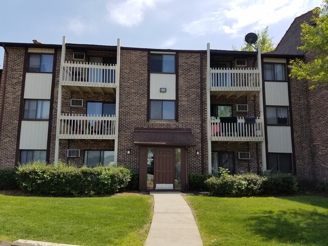 Building Photo - 2268 W Nichols Rd