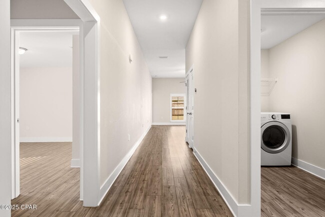 Foto del edificio - 227 Morning Crk Wy