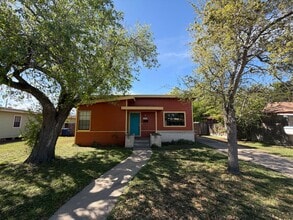 Building Photo - 418 Waverly Dr