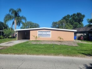 Building Photo - 919 Columbia Ave