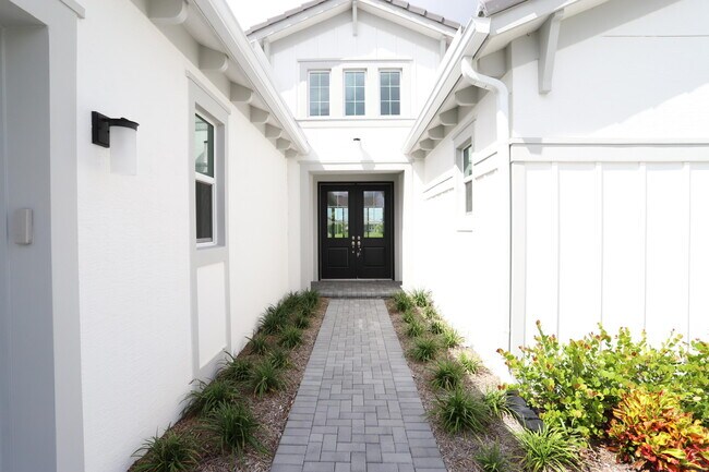 Foto del edificio - 15192 Wildwood Cir