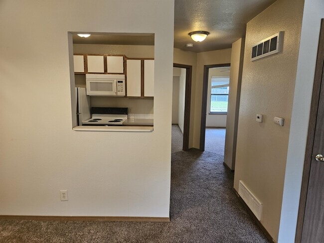 Building Photo - 950 Monterey Way