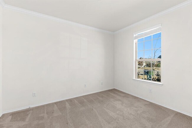 Foto del edificio - 457 Bedford Falls Ln