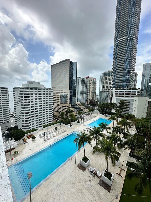 Foto principal - 950 Brickell Bay Dr