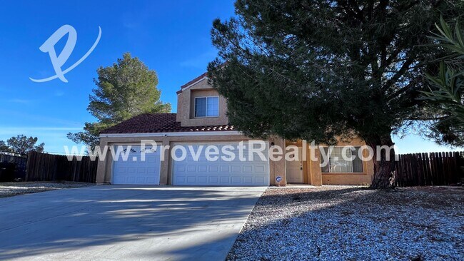 Building Photo - Ready to Rent 3 Bedroom, 2.5 Bath Victorvi...