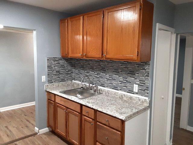 Foto del edificio - 7228 Chalmers Ave
