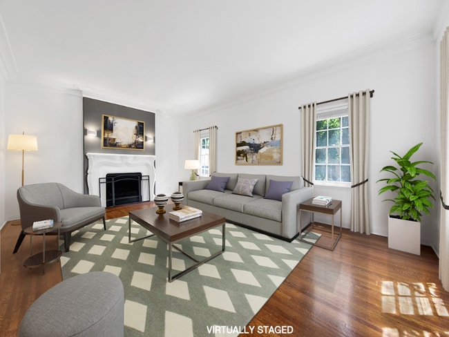 Building Photo - 7467 Hollywood Blvd