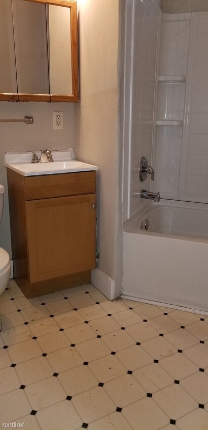 Foto del edificio - 3 br, 1 bath  - 151 Grove Ave