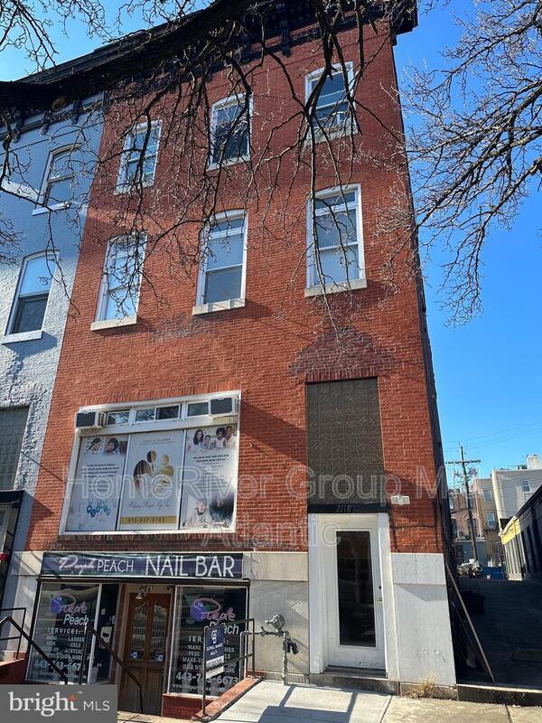 Primary Photo - 2118 N Charles St