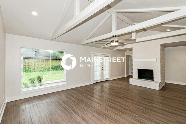 Foto del edificio - 3 Bedroom Pet-Friendly Home in Houston, TX with Main Street Renewal