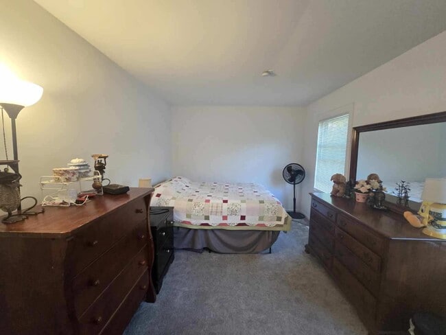 Foto del edificio - 5109 McCullom Lake Rd