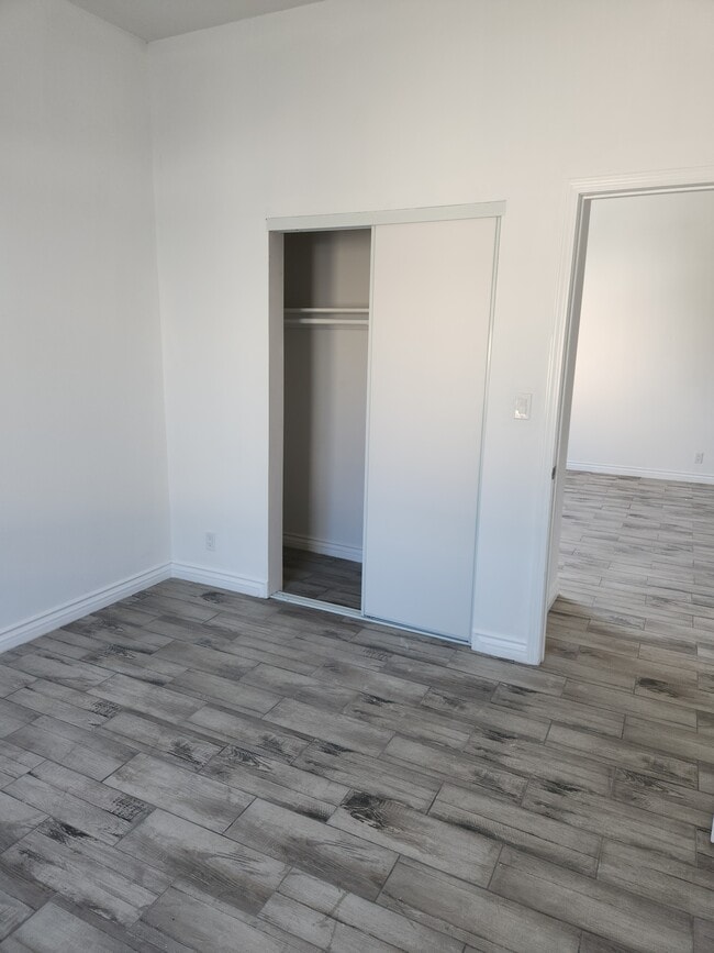 Photo - 1177 E 41st Pl House