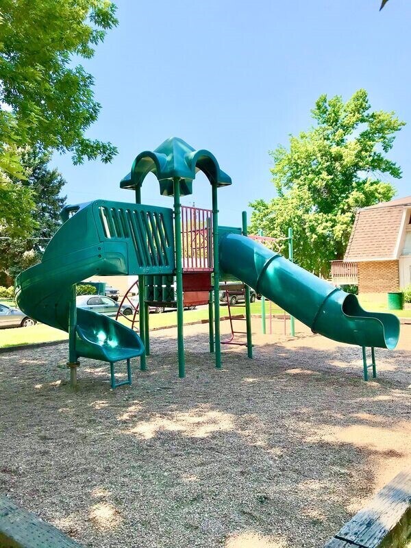 Foto del edificio - 11051 W 63rd Pl