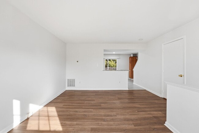 Building Photo - 3031 Antrim Cir