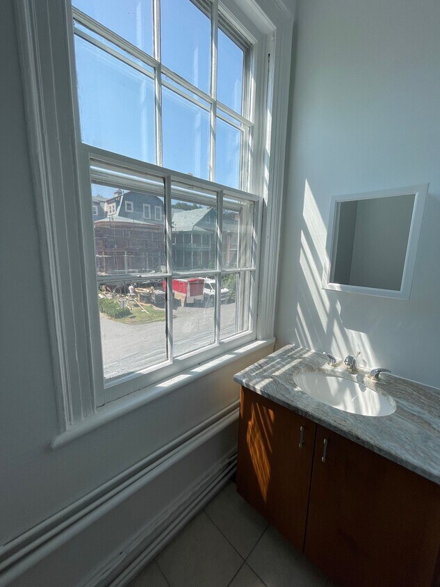 Foto principal - 160 Grand St