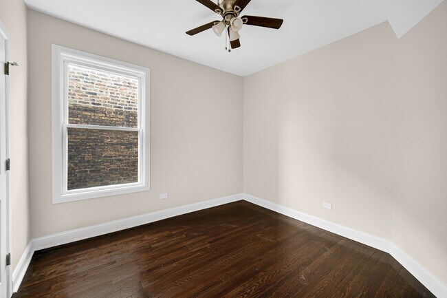 Foto del edificio - 7011 S Prairie Ave