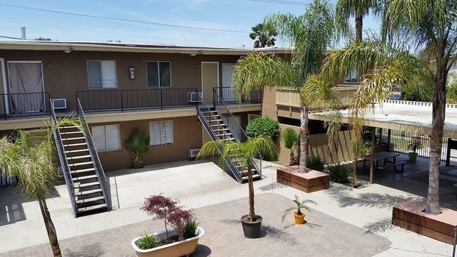  - 1311-1321 E San Bruno Ave