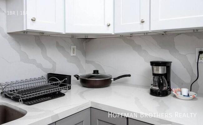 Foto del edificio - 1161 W 38th St