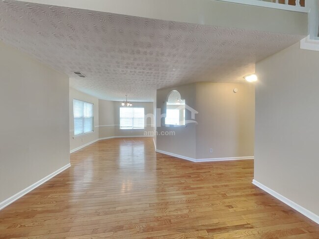 Building Photo - 760 Compton Lane