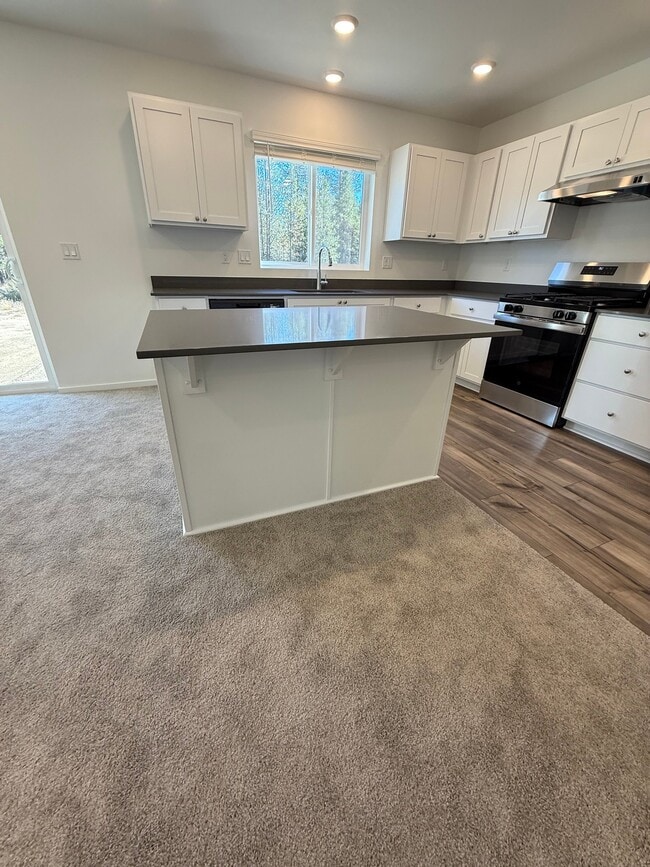 Building Photo - 51718 Jubilee Pine Dr
