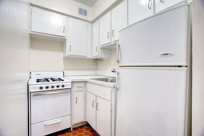 Foto del edificio - 344 West End Ave