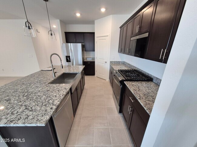 Building Photo - 37097 W Prado St