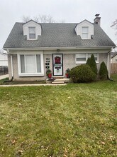 Building Photo - 448 Alter Rd
