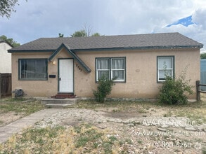 Building Photo - 2707 Cheyenne Ave