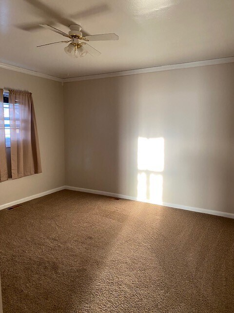 Large Bedroom - 202 E Buffalo St