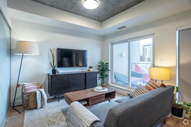 1BR, 1BA - 519SF - The Mercury Block